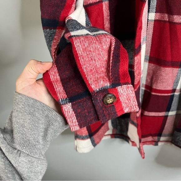 Goodnight Macaroon Winnie Red Plaid Flannel Button Up Shacket Size Medium NWT - Picture 9 of 16